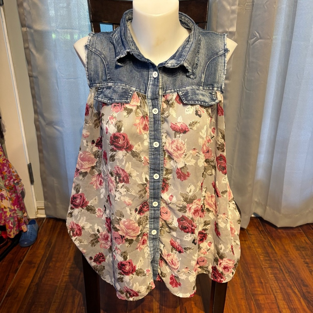 Papillon Blanc Blue and Pink Floral Blouse